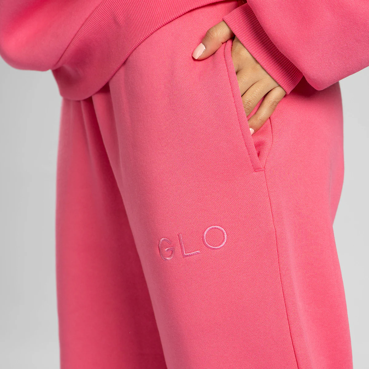 Kingdom Essential Sweatpants - Image 31